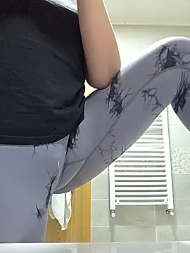 SellenaGomez online show from 05/22/26, 06:22