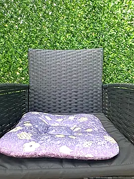 SellenaGomez online show from 05/06/26, 09:02