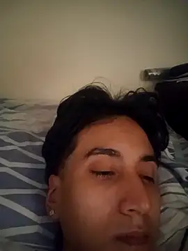 Snapshot of EsmeraldaNaim chatting on 04/14/26, 02:22 EsmeraldaNaim online show from 04/14/26, 02:22