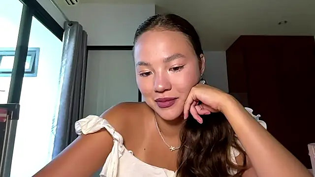 kamila 18 french online show from 04/20/26, 05:10