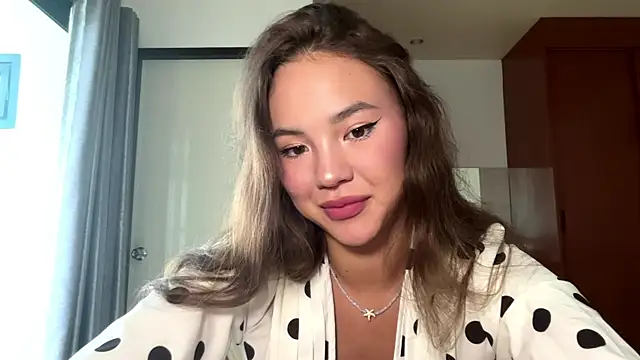 kamila 18 french online show from 03/27/26, 09:10