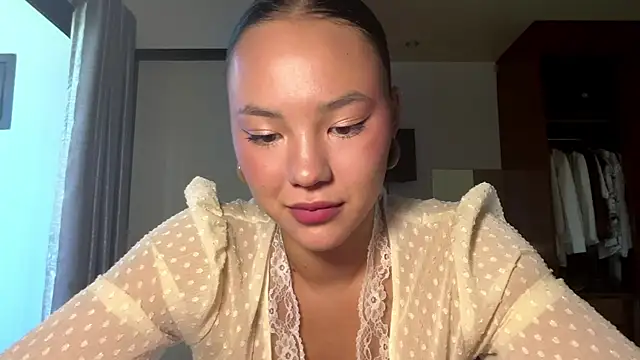 kamila 18 french online show from 03/29/26, 05:09