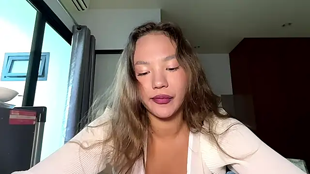 kamila 18 french online show from 04/19/26, 05:08