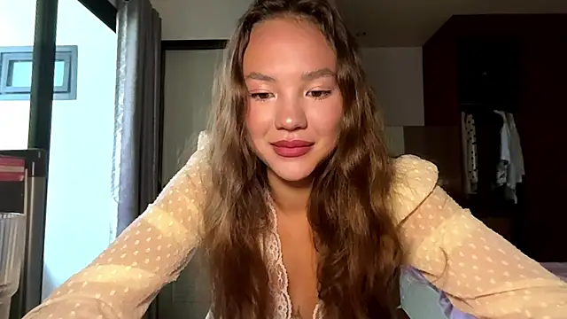 kamila 18 french online show from 04/05/26, 02:18