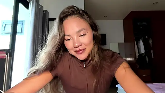 kamila 18 french online show from 04/24/26, 05:09