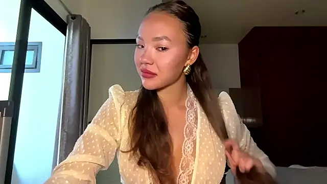 kamila 18 french online show from 04/06/26, 02:29