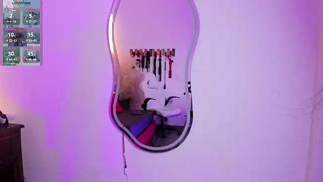 Snapshot of gemma_robertss chatting on 03/24/26, 08:09 gemma robertss online show from 03/24/26, 08:09