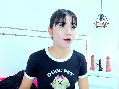 emma-sandoval online show from 05/31/26, 07:14