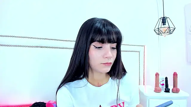 emma-sandoval online show from 05/22/26, 04:38