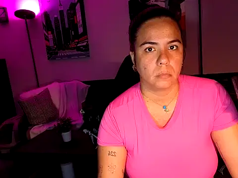 Snapshot of HannaJonns chatting on 03/30/26, 06:04 HannaJonns online show from 03/30/26, 06:04