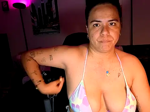 Snapshot of HannaJonns chatting on 04/12/26, 06:16 HannaJonns online show from 04/12/26, 06:16