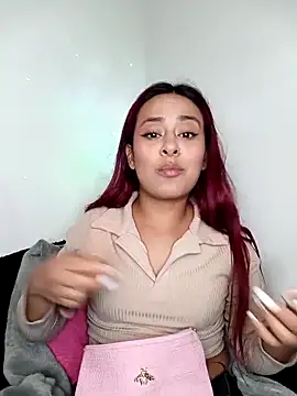 EmiilyFoxx090 online show from 04/15/26, 03:56