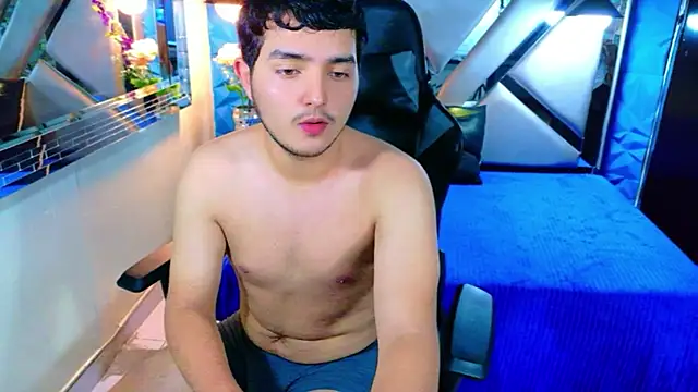 Oliver Jamees online show from 04/11/26, 12:20