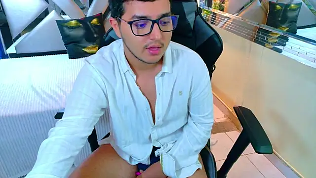 Oliver Jamees online show from 03/26/26, 12:03