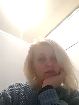 MiaLove183 online show from 03/29/26, 09:22