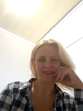 MiaLove183 online show from 04/14/26, 08:19