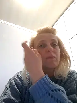 MiaLove183 online show from 03/24/26, 02:17