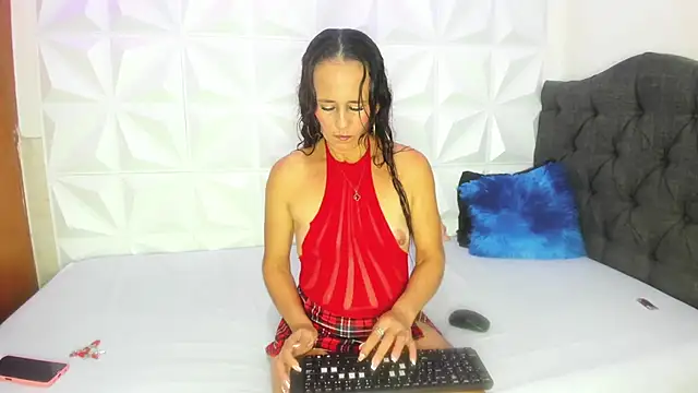 thamaraa  online show from 04/21/26, 02:14