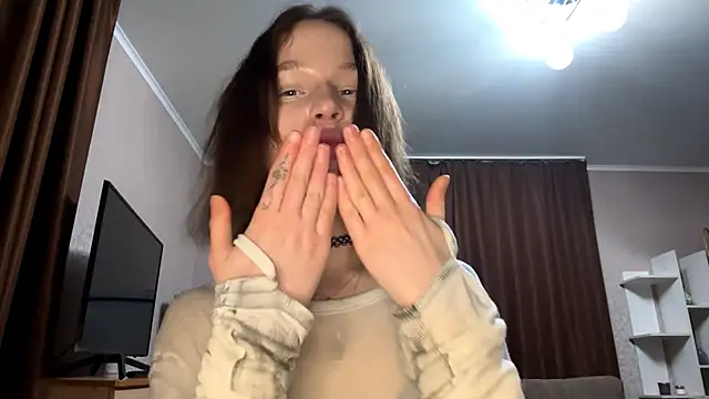 Snapshot of asunanue chatting on 04/01/26, 10:39 asunanue online show from 04/01/26, 10:39