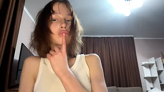 Snapshot of asunanue chatting on 04/14/26, 10:26 asunanue online show from 04/14/26, 10:26