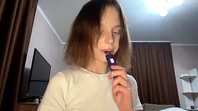 Snapshot of asunanue chatting on 04/05/26, 11:00 asunanue online show from 04/05/26, 11:00