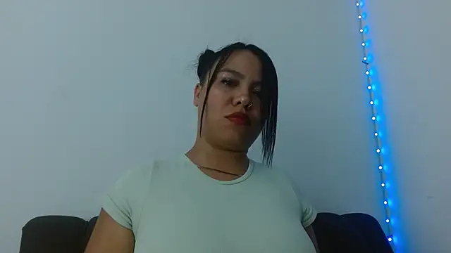 alessialux online show from 05/05/26, 04:26