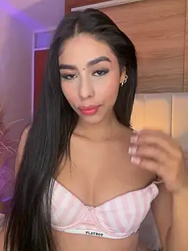 Rossie Blooms online show from 06/11/26, 02:53