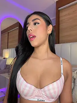 Rossie Blooms online show from 06/30/26, 10:43
