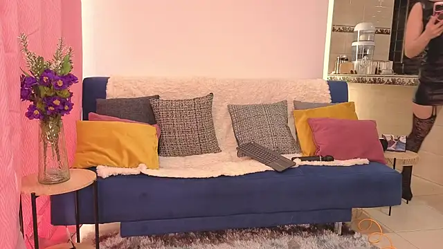 natashakinski online show from 06/17/26, 03:11