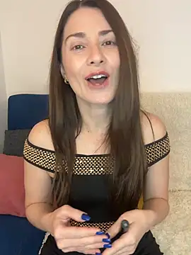 natashakinski online show from 04/15/26, 07:58