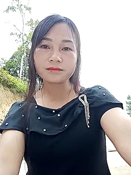 Snapshot of Cute-flowers chatting on 03/21/26, 08:19 Cute-flowers online show from 03/21/26, 08:19