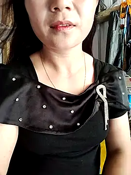 Snapshot of Cute-flowers chatting on 04/10/26, 05:25 Cute-flowers online show from 04/10/26, 05:25