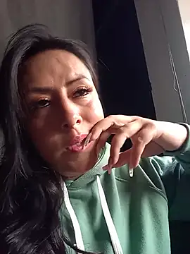 bella smit1 online show from 07/04/26, 08:24