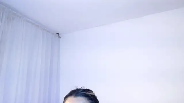 Snapshot of KylieVennet chatting on 04/12/26, 04:27 KylieVennet online show from 04/12/26, 04:27