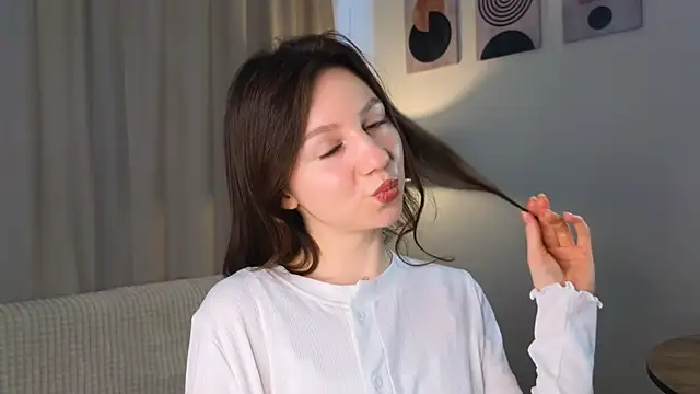 Snapshot of nikatiny chatting on 03/26/26, 04:11 nikatiny online show from 03/26/26, 04:11