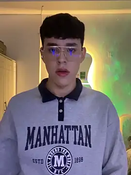 Snapshot of Tom_Parker_ chatting on 03/30/26, 10:11 Tom Parker online show from 03/30/26, 10:11