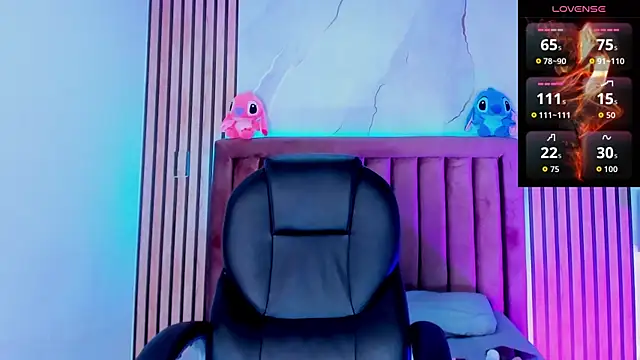 Snapshot of Tom_Parker_ chatting on 04/01/26, 09:45 Tom Parker online show from 04/01/26, 09:45