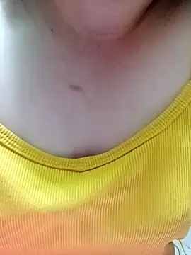 Snapshot of Dumi_009 chatting on 04/06/26, 04:52 Dumi 009 online show from 04/06/26, 04:52