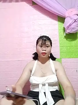 Snapshot of Dumi_009 chatting on 06/04/26, 04:44 Dumi 009 online show from 06/04/26, 04:44