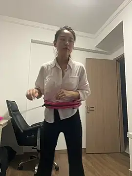 Snapshot of A-Kristen chatting on 04/09/26, 12:55 A-Kristen online show from 04/09/26, 12:55