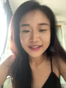 Snapshot of A-Kristen chatting on 04/10/26, 01:01 A-Kristen online show from 04/10/26, 01:01