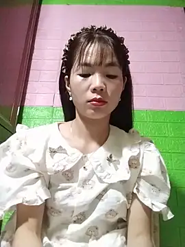 AmyLinee01 online show from 05/28/26, 06:10