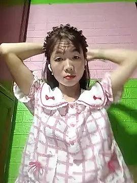 AmyLinee01 online show from 05/29/26, 05:19