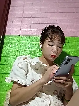 AmyLinee01 online show from 05/31/26, 06:09