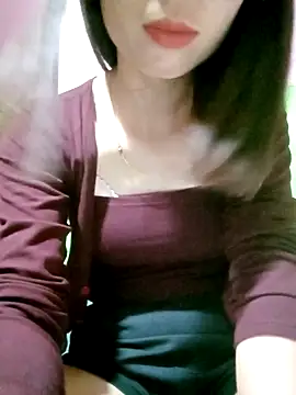 AmyLinee01 online show from 04/09/26, 06:19