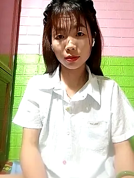 AmyLinee01 online show from 05/10/26, 06:06