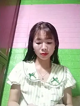 AmyLinee01 online show from 05/26/26, 10:46