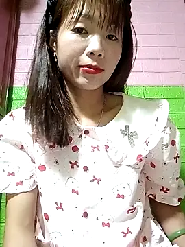 AmyLinee01 online show from 04/25/26, 05:32