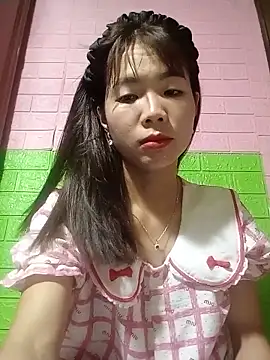 AmyLinee01 online show from 05/27/26, 05:48