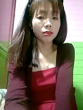 AmyLinee01 online show from 05/03/26, 06:22